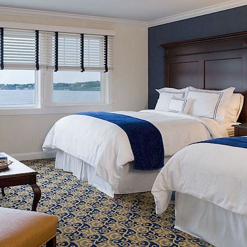 Newport Beach Hotel & Suites
