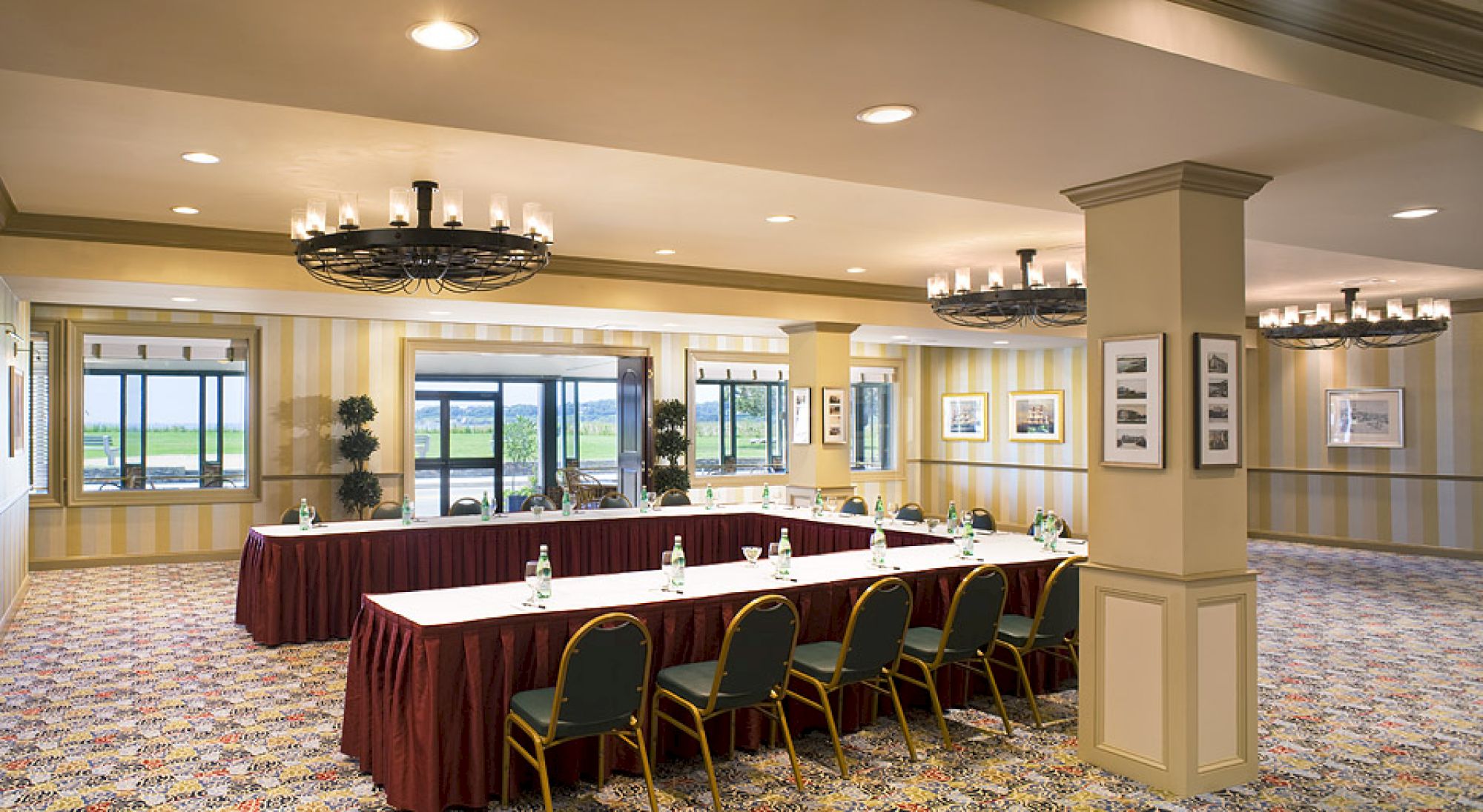 Newport Beach Hotel & Suites