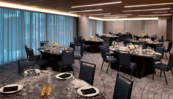 Newport Beach Hotel & Suites