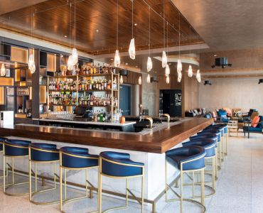 Newport Beach Hotel & Suites