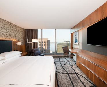 Newport Beach Hotel & Suites