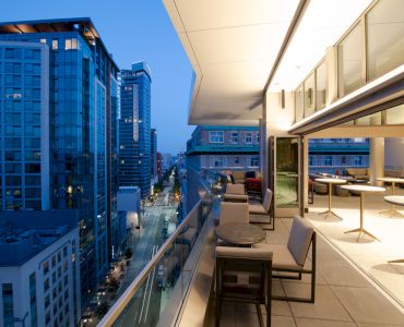 Newport Beach Hotel & Suites